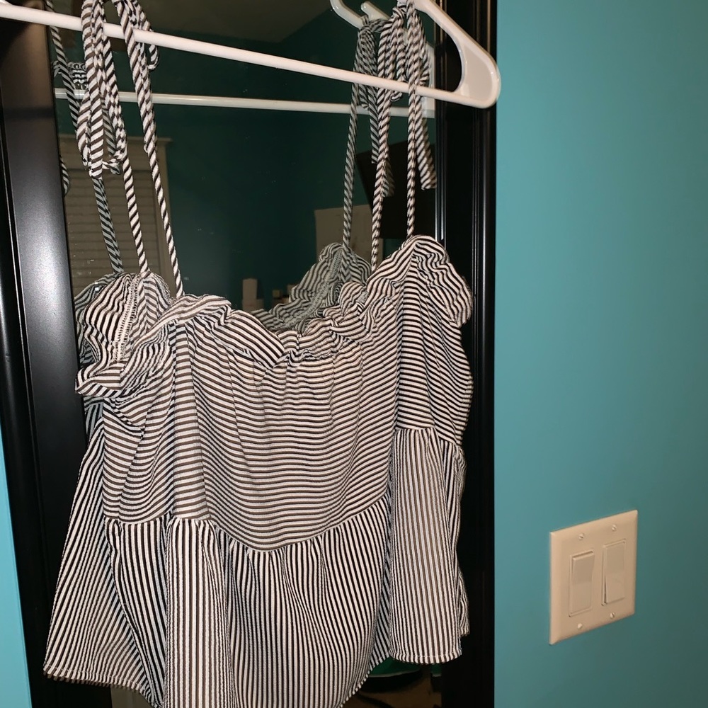 L.A. Hearts string cropped flowy tank top